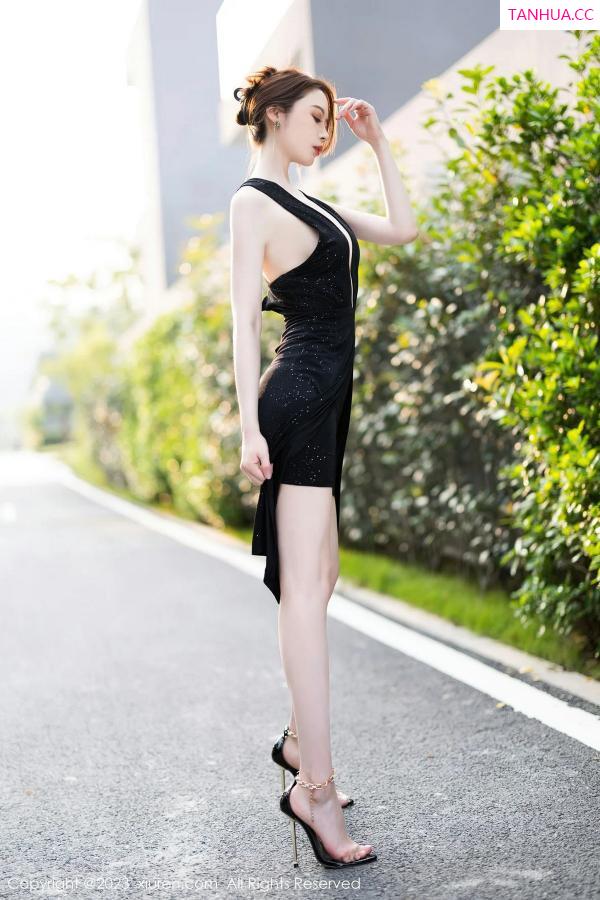 梦心玥  [XiuRen]高清写真图 2023.07.05 No.7031 梦心玥第10张图片